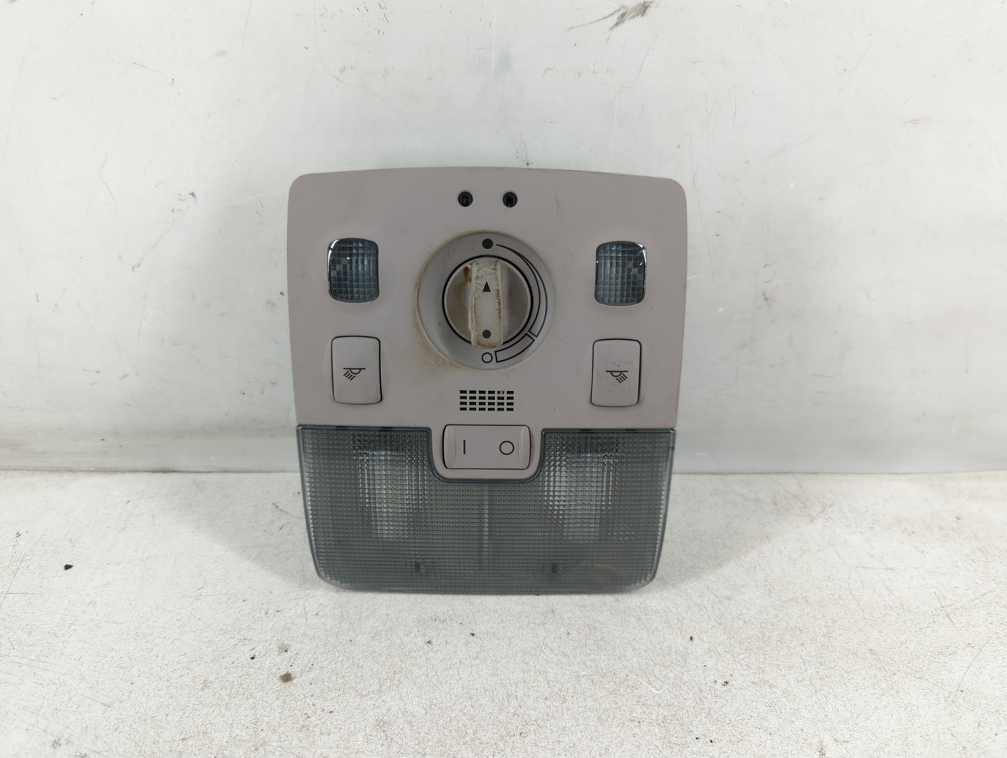 2004 Audi A4 Overhead Roof Console - Oemusedautoparts1.com