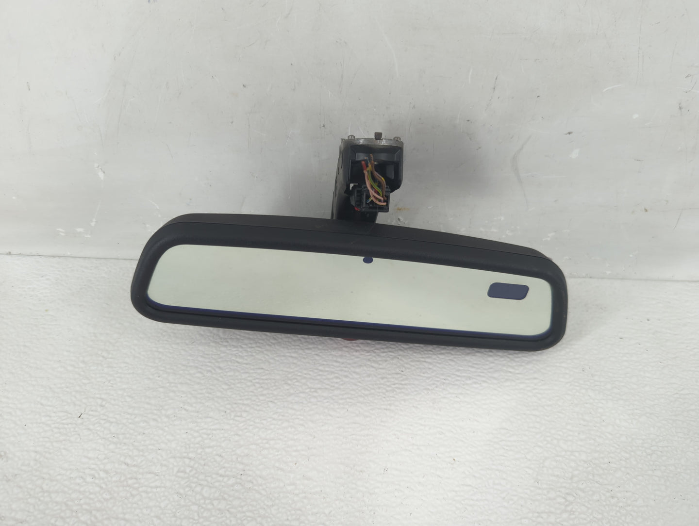 2004-2005 Audi A4 Interior Rear View Mirror Replacement OEM P/N:E11015313 Fits Fits 2004 2005 OEM Used Auto Parts - Oemuseda