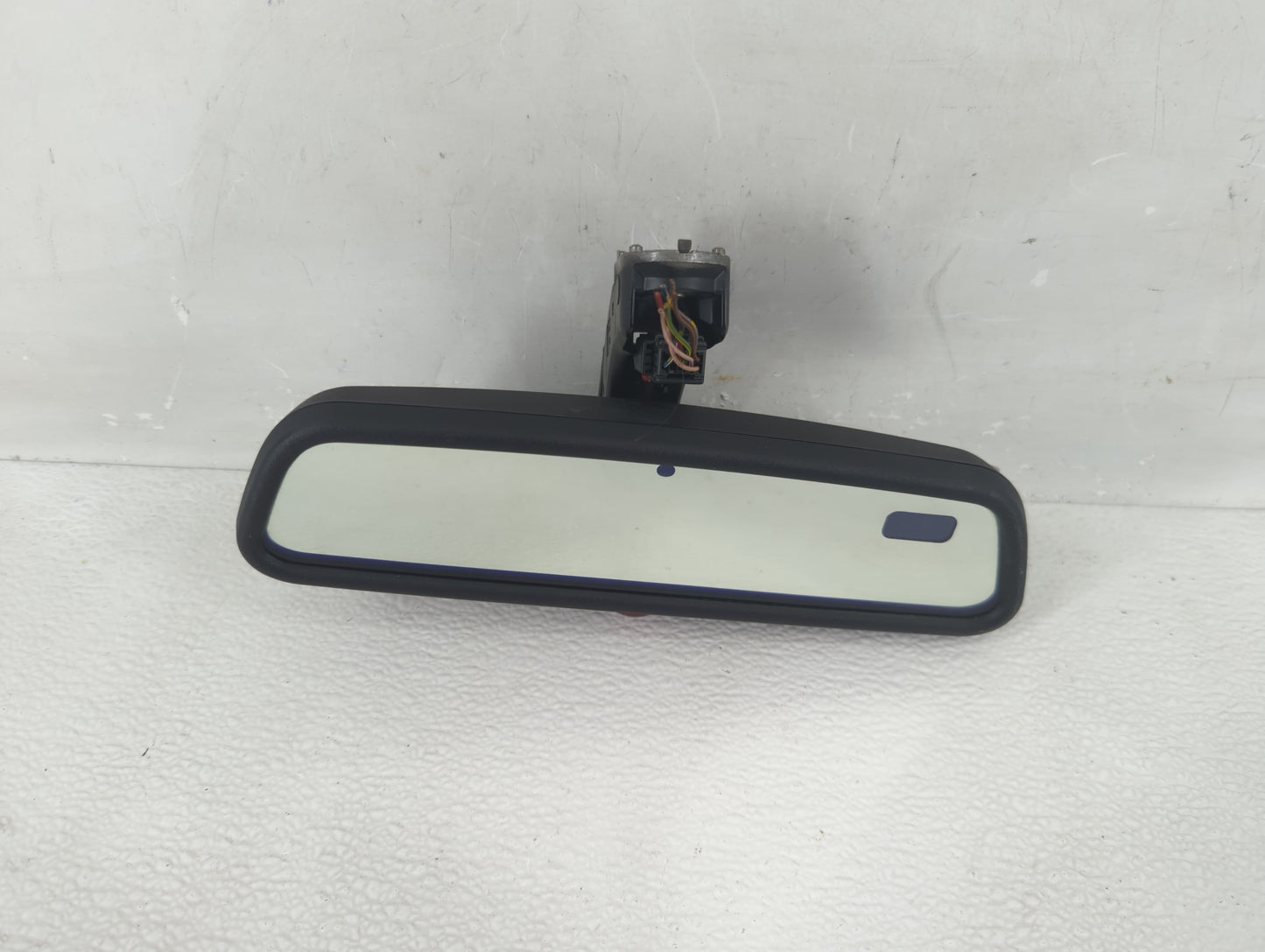 2004-2005 Audi A4 Interior Rear View Mirror Replacement OEM P/N:E11015313 Fits Fits 2004 2005 OEM Used Auto Parts - Oemuseda