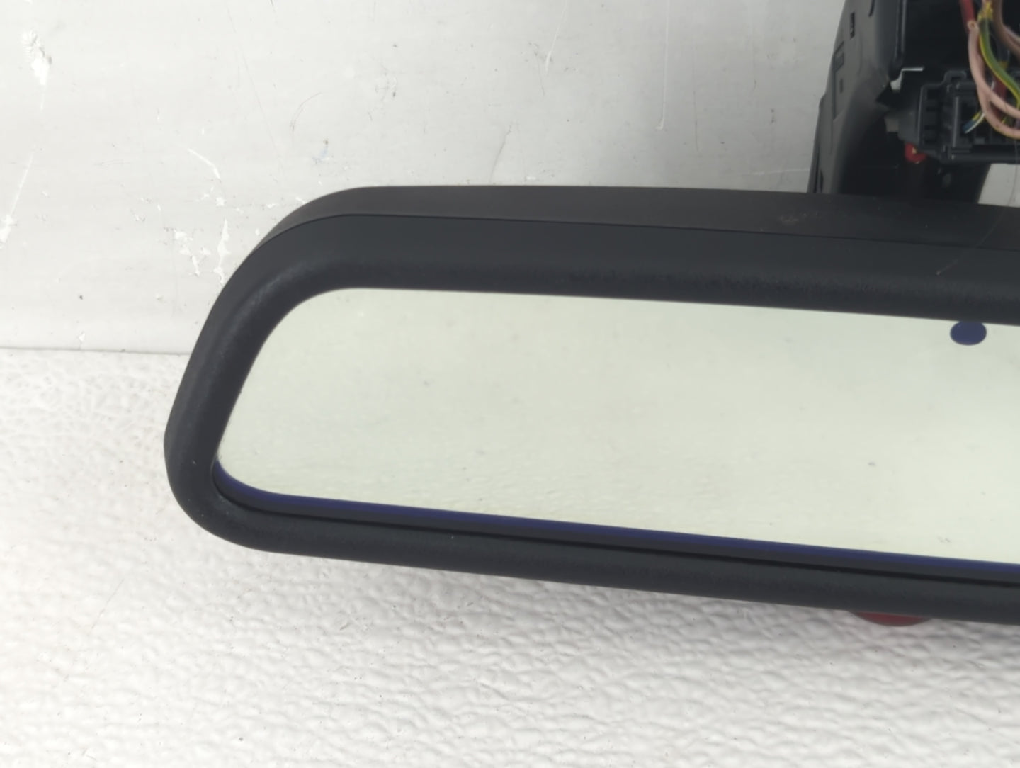 2004-2005 Audi A4 Interior Rear View Mirror Replacement OEM P/N:E11015313 Fits Fits 2004 2005 OEM Used Auto Parts - Oemuseda