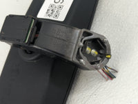 2004-2005 Audi A4 Interior Rear View Mirror Replacement OEM P/N:E11015313 Fits Fits 2004 2005 OEM Used Auto Parts - Oemuseda