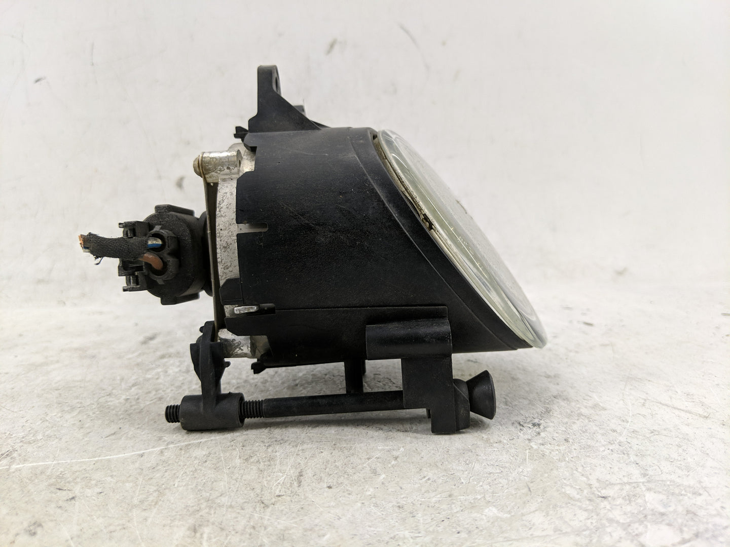 2002-2005 Audi A4 Passenger Right Oem Front Light Lamp - Oemusedautoparts1.com