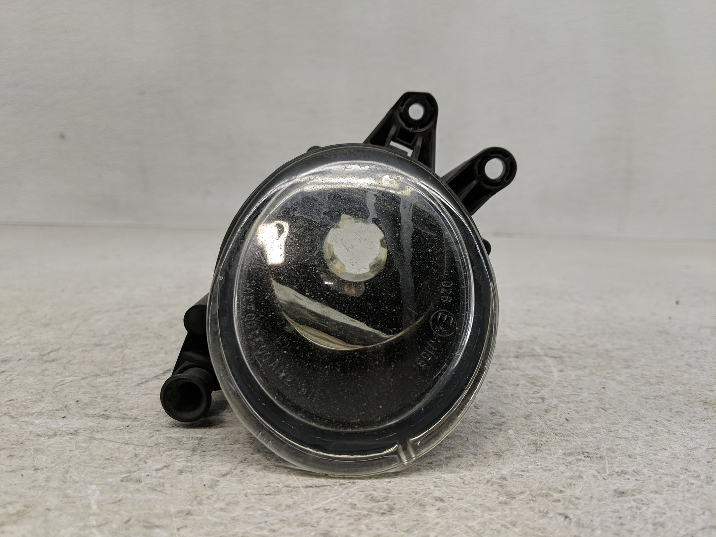 2002-2005 Audi A4 Passenger Right Oem Fog Light Lamp - Oemusedautoparts1.com