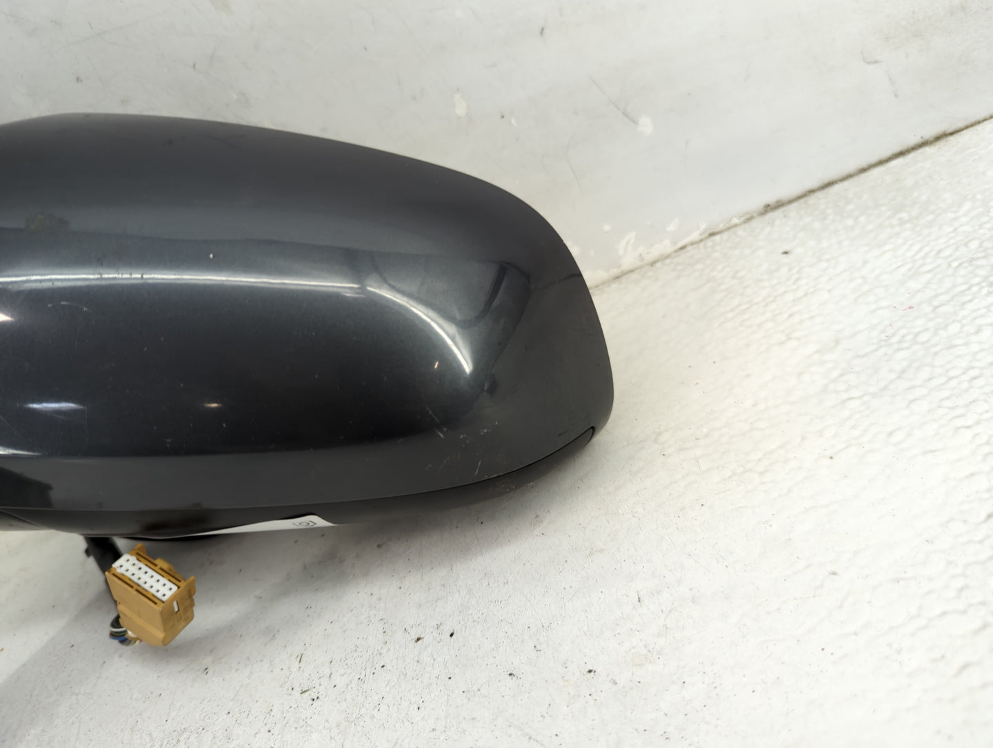 2004 Audi A4 Driver Side View Mirror - Left Door Mirror OEM Used - Oemusedautoparts1.com