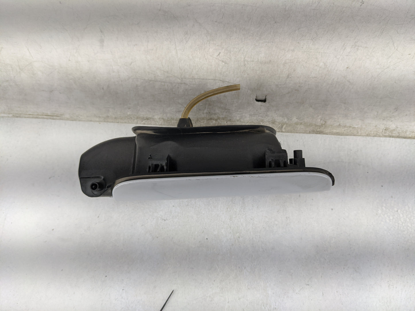 2004 Audi A4 Fuel Tank Door Lid Gas Tank 1467118 - Oemusedautoparts1.com