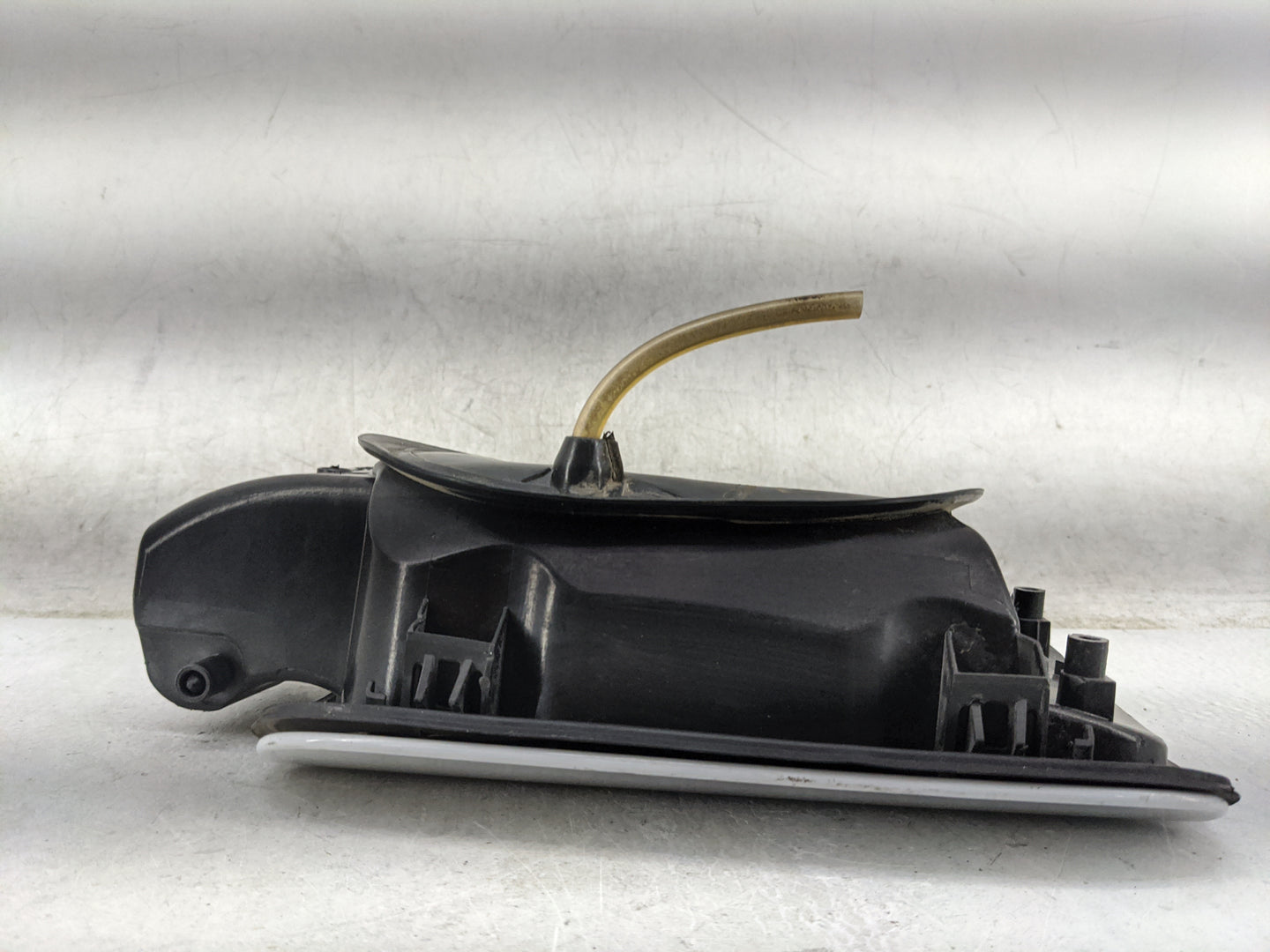 2004 Audi A4 Fuel Tank Door Lid Gas Tank 1467118 - Oemusedautoparts1.com
