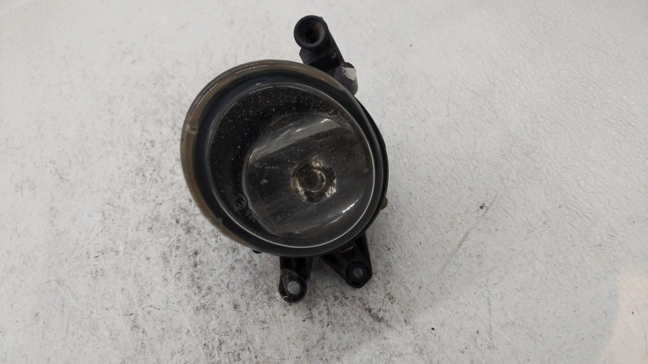 2002-2005 Audi A4 Passenger Right Oem Front Light Lamp - Oemusedautoparts1.com