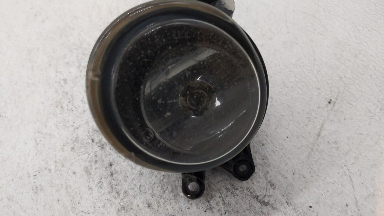 2002-2005 Audi A4 Passenger Right Oem Front Light Lamp - Oemusedautoparts1.com