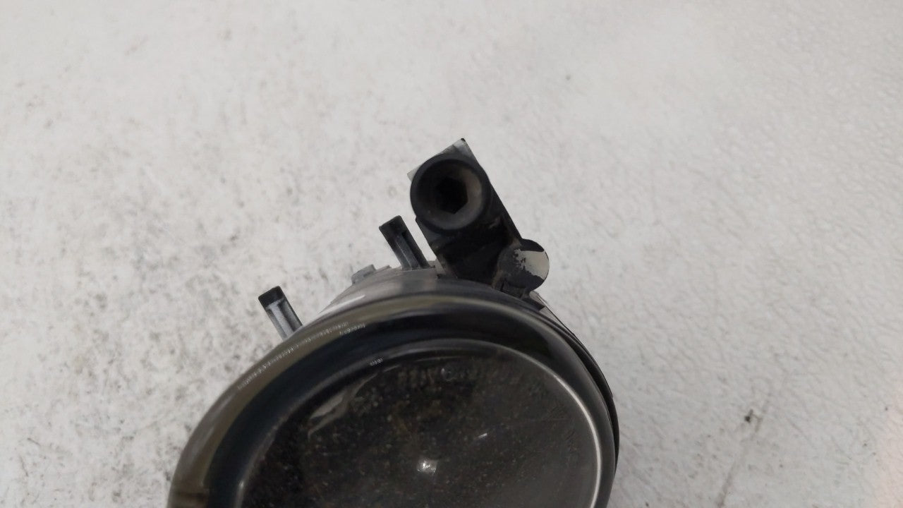 2002-2005 Audi A4 Passenger Right Oem Front Light Lamp - Oemusedautoparts1.com