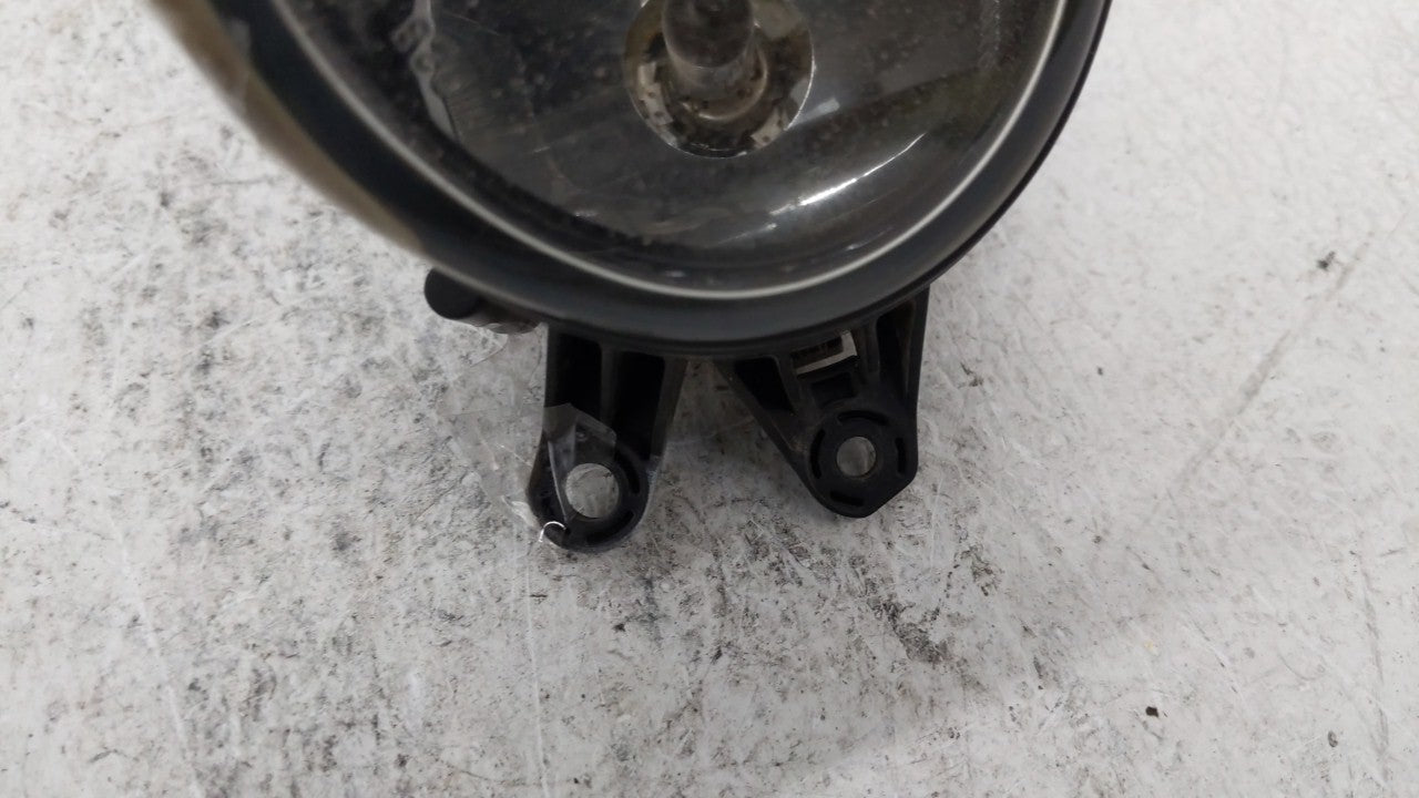 2002-2005 Audi A4 Passenger Right Oem Front Light Lamp - Oemusedautoparts1.com