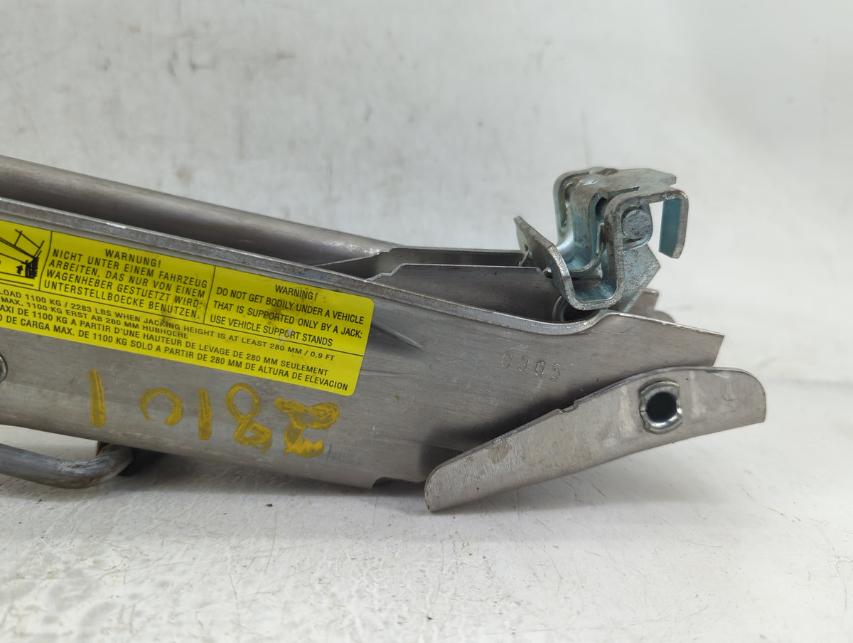 2004 Audi S4 Spare Scissor Car Jack - Oemusedautoparts1.com