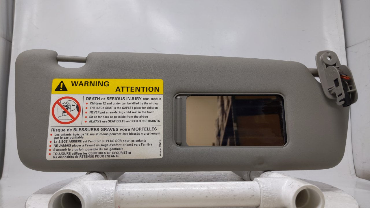 2004 Audi S4 Sun Visor Shade Replacement Passenger Right Mirror Fits OEM Used Auto Parts - Oemusedautoparts1.com