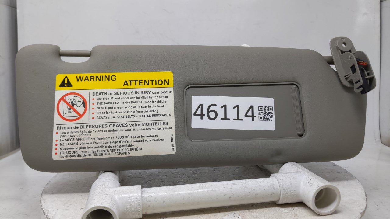 2004 Audi S4 Sun Visor Shade Replacement Passenger Right Mirror Fits OEM Used Auto Parts - Oemusedautoparts1.com