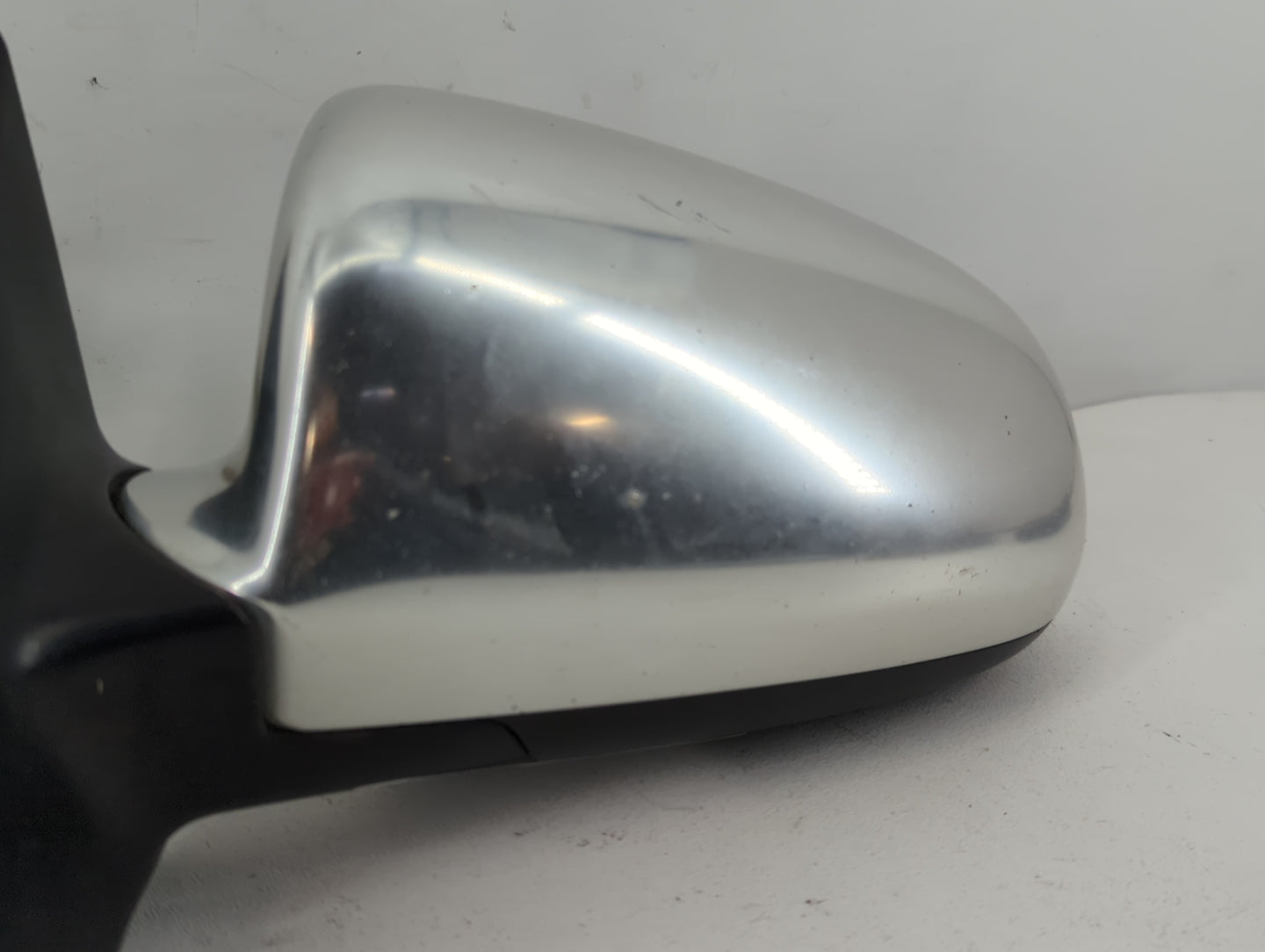 2004-2005 Audi S4 Driver Side View Mirror - Left Door Mirror OEM Used - Oemusedautoparts1.com