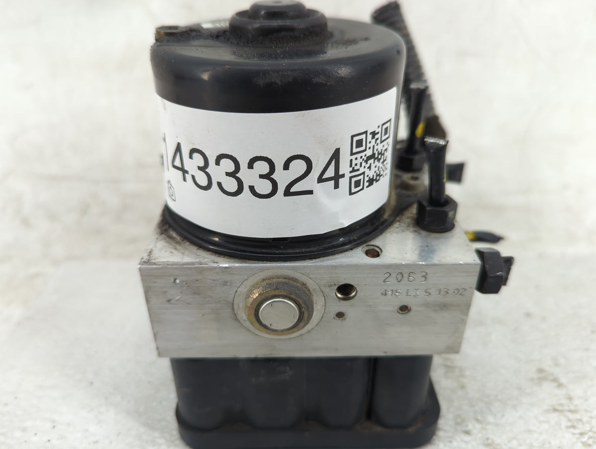 2003-2006 Audi Tt Anti-Lock Brake ABS Pump Module Actuator OEM P/N:8N0 614 517 H Fits Fits 2003 2004 2005 2006 OEM Used Auto