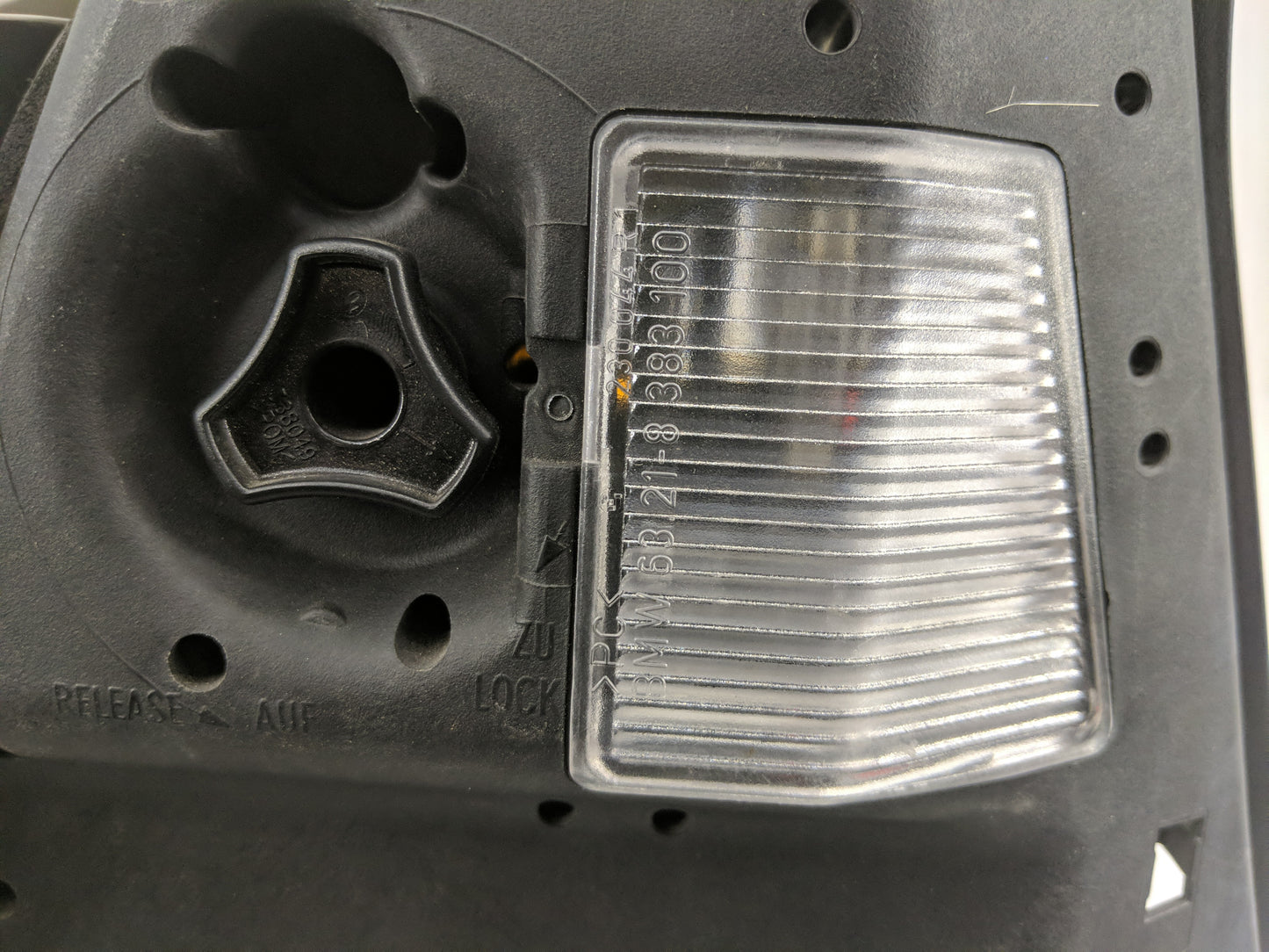 2002-2005 Bmw 325i Tail Light Assembly Passenger Right OEM P/N:6 946 534-01 Fits Fits 2002 2003 2004 2005 OEM Used Auto Part