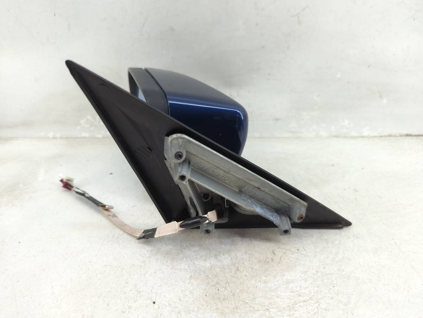 2001-2005 Bmw 325i Driver Side View Mirror - Left Door Mirror OEM Used - Oemusedautoparts1.com