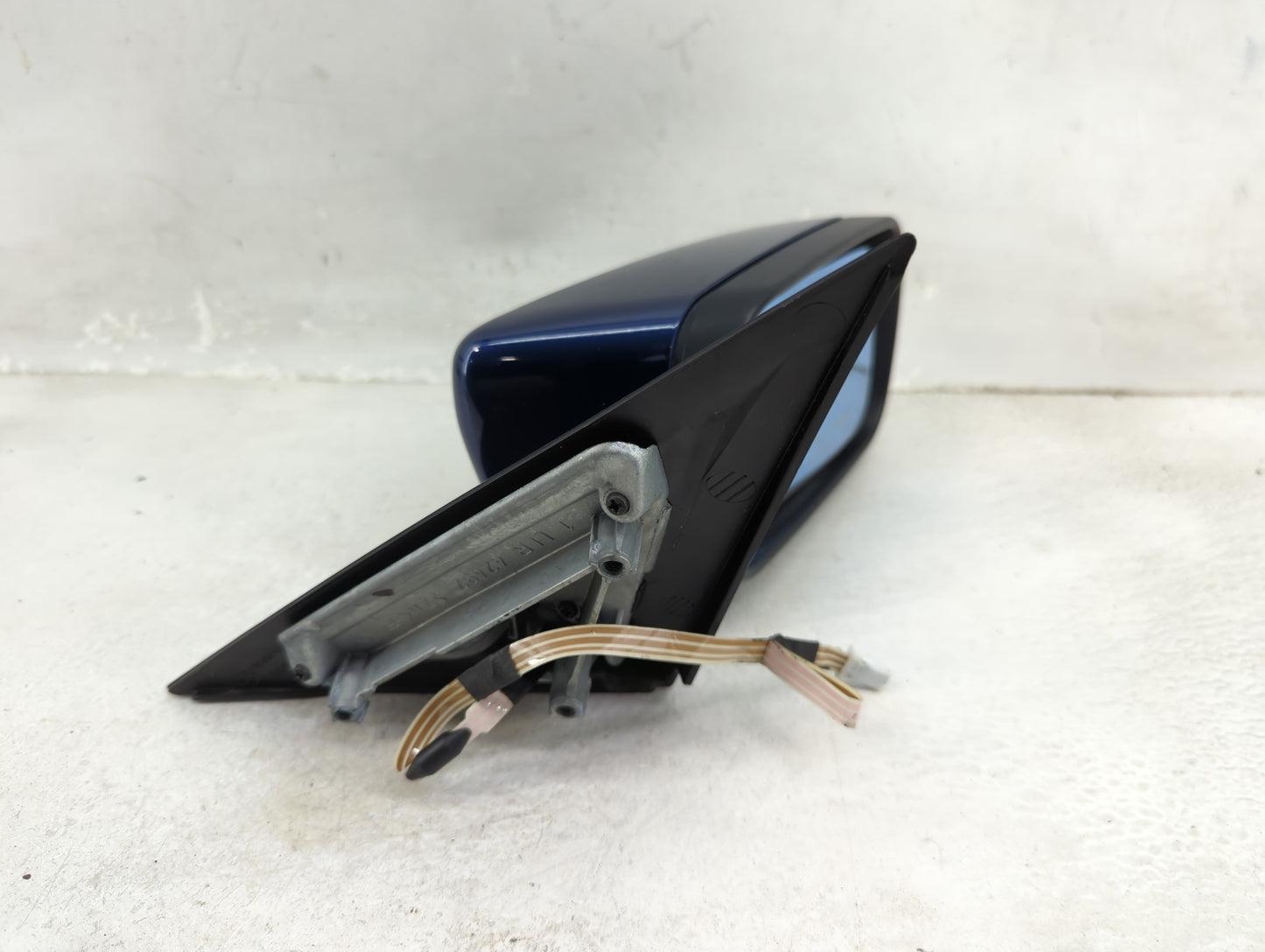 2001-2005 Bmw 325i Passenger Side View Mirror - Right Door Mirror OEM Used - Oemusedautoparts1.com