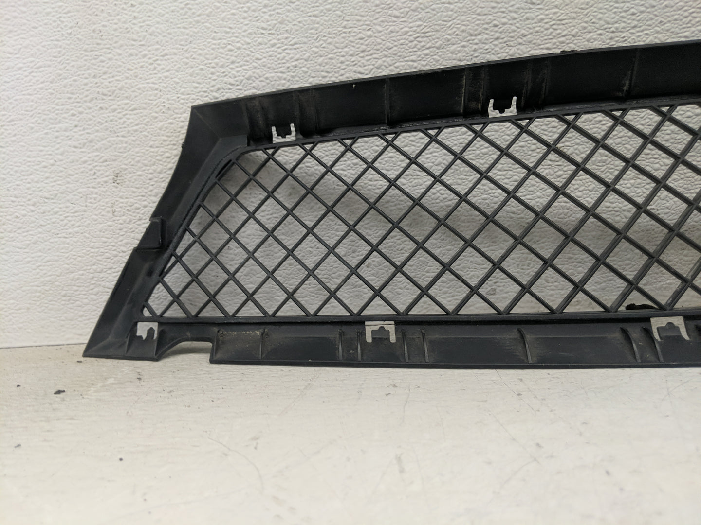 Bmw 325i Front Grille Bumper Not Included 1459419 - Oemusedautoparts1.com