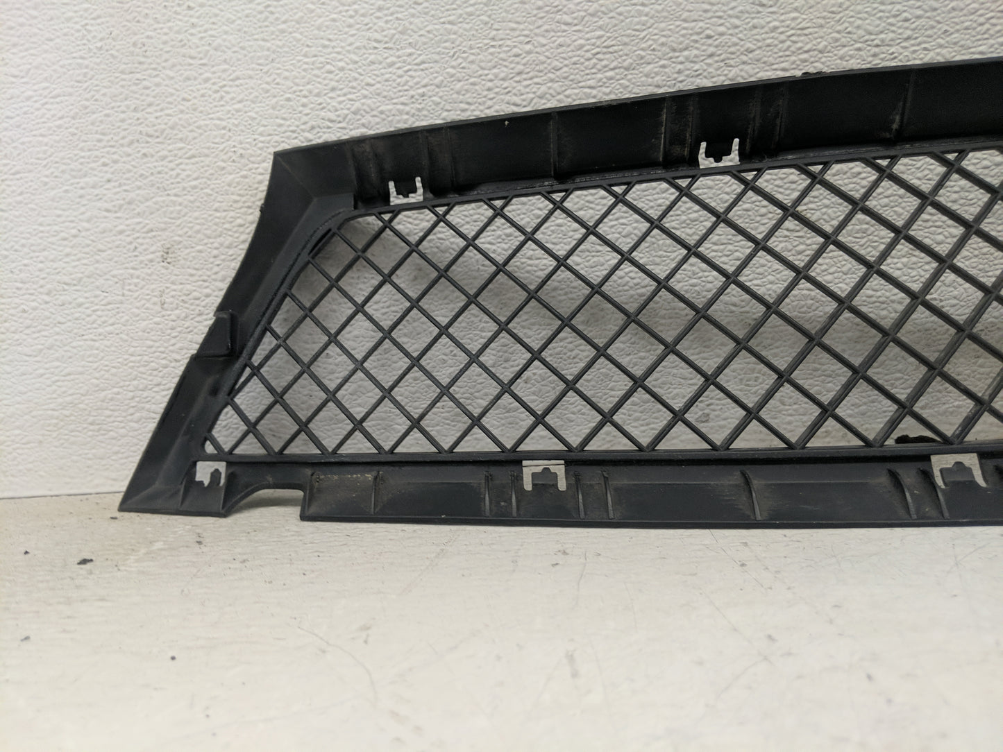 Bmw 325i Front Grille Bumper Not Included 1459419 - Oemusedautoparts1.com