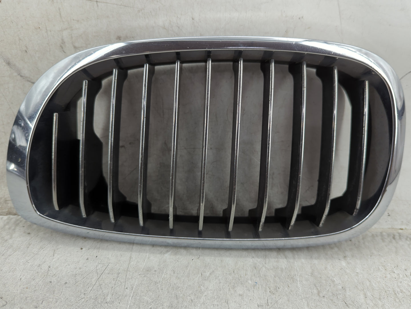Bmw 325i Front Grille Bumper Not Included 1459770 - Oemusedautoparts1.com