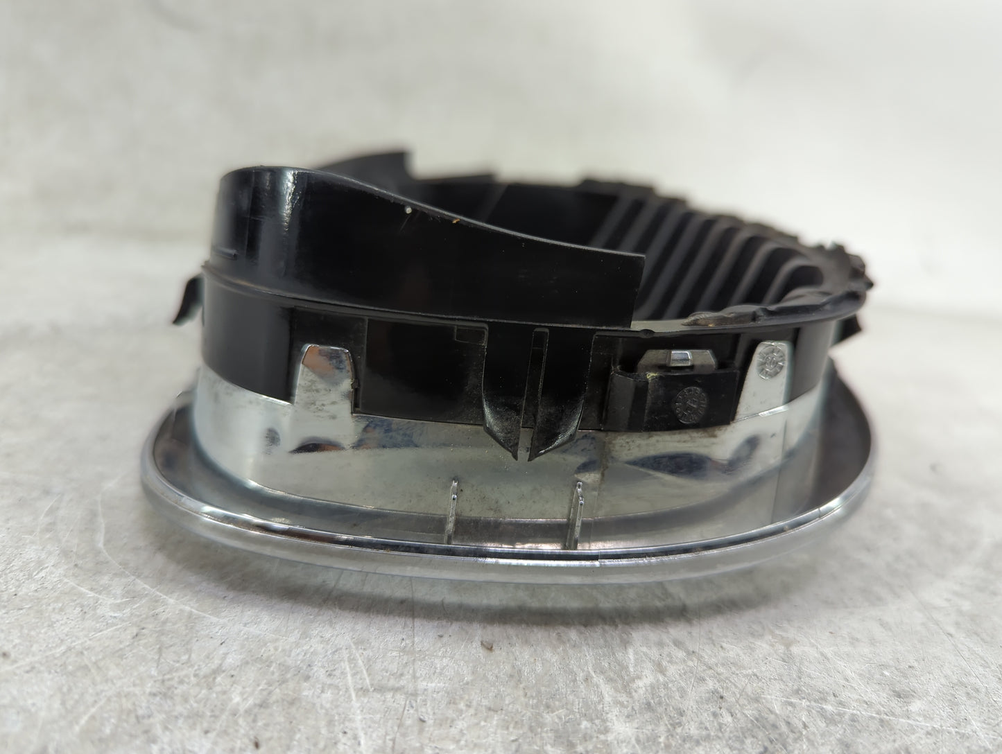 Bmw 325i Front Grille Bumper Not Included 1459770 - Oemusedautoparts1.com
