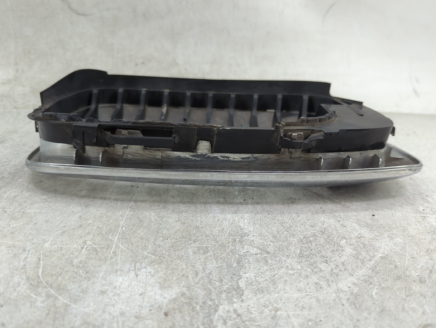 Bmw 325i Front Grille Bumper Not Included 1459770 - Oemusedautoparts1.com