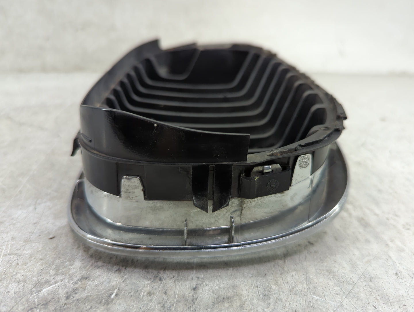 Bmw 325i Front Grille Bumper Not Included 1459770 - Oemusedautoparts1.com
