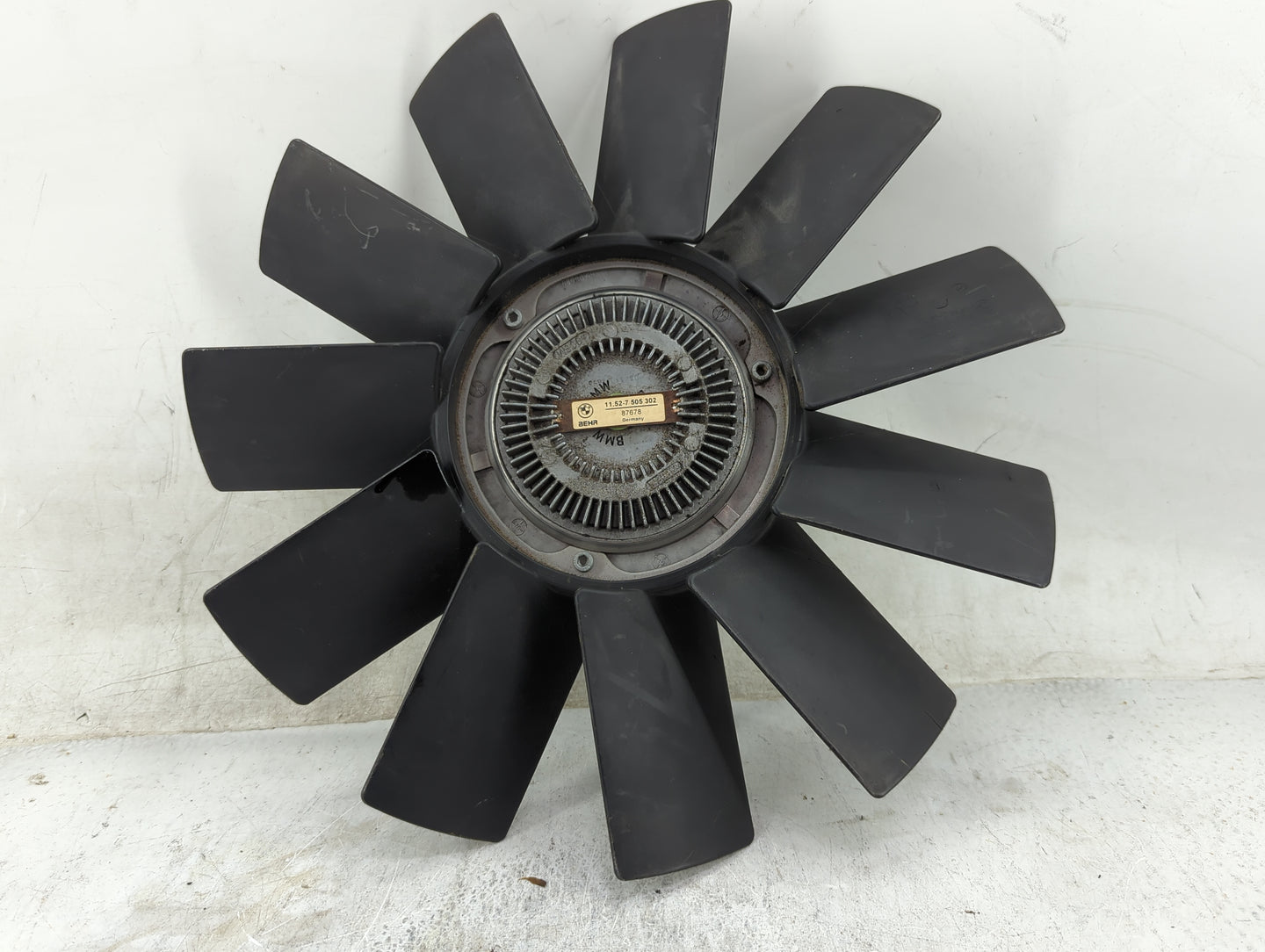 2001-2005 Bmw 325i Radiator Cooling Fan Clutch 1460756 - Oemusedautoparts1.com