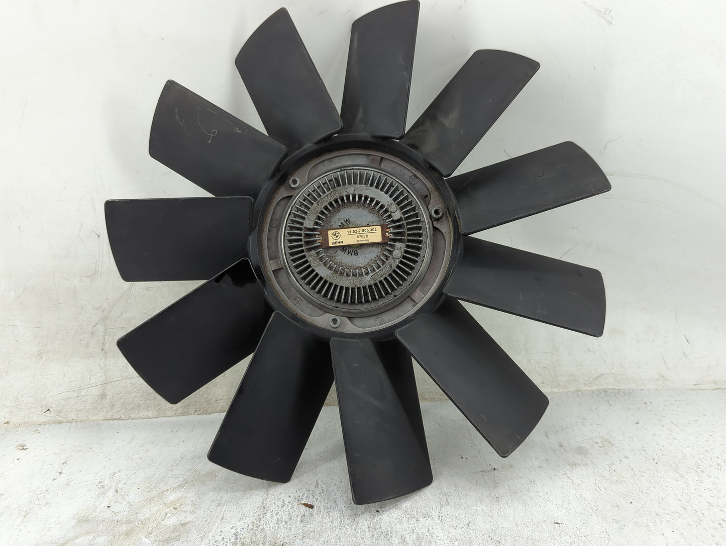 2001-2005 Bmw 325i Radiator Cooling Fan Clutch 1460756 - Oemusedautoparts1.com