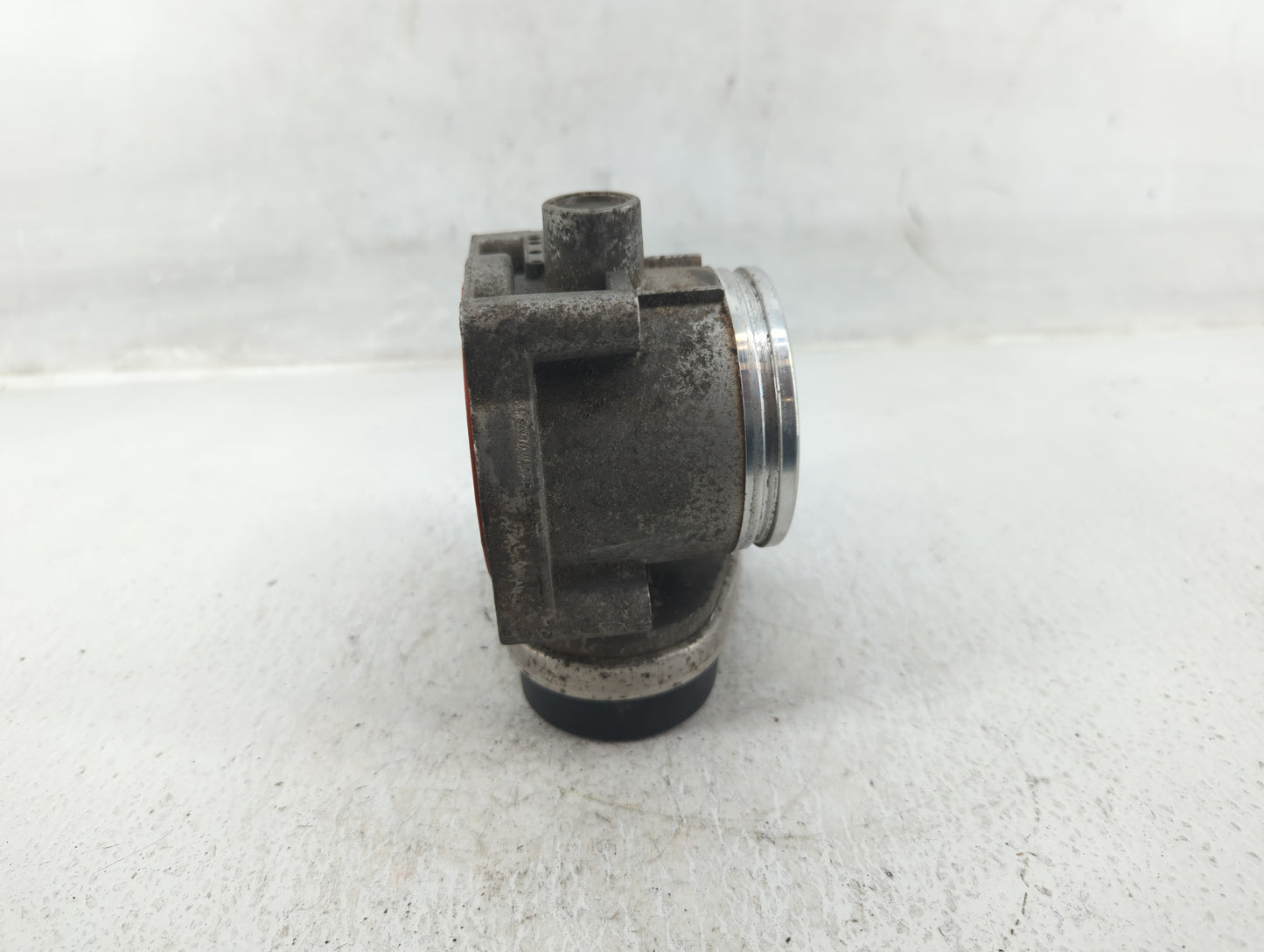 2001-2005 Bmw 325i Throttle Body P/N:1354 7502 444-04 7 502 444 Fits Fits 2001 2002 2003 2004 2005 2006 OEM Used Auto Parts 