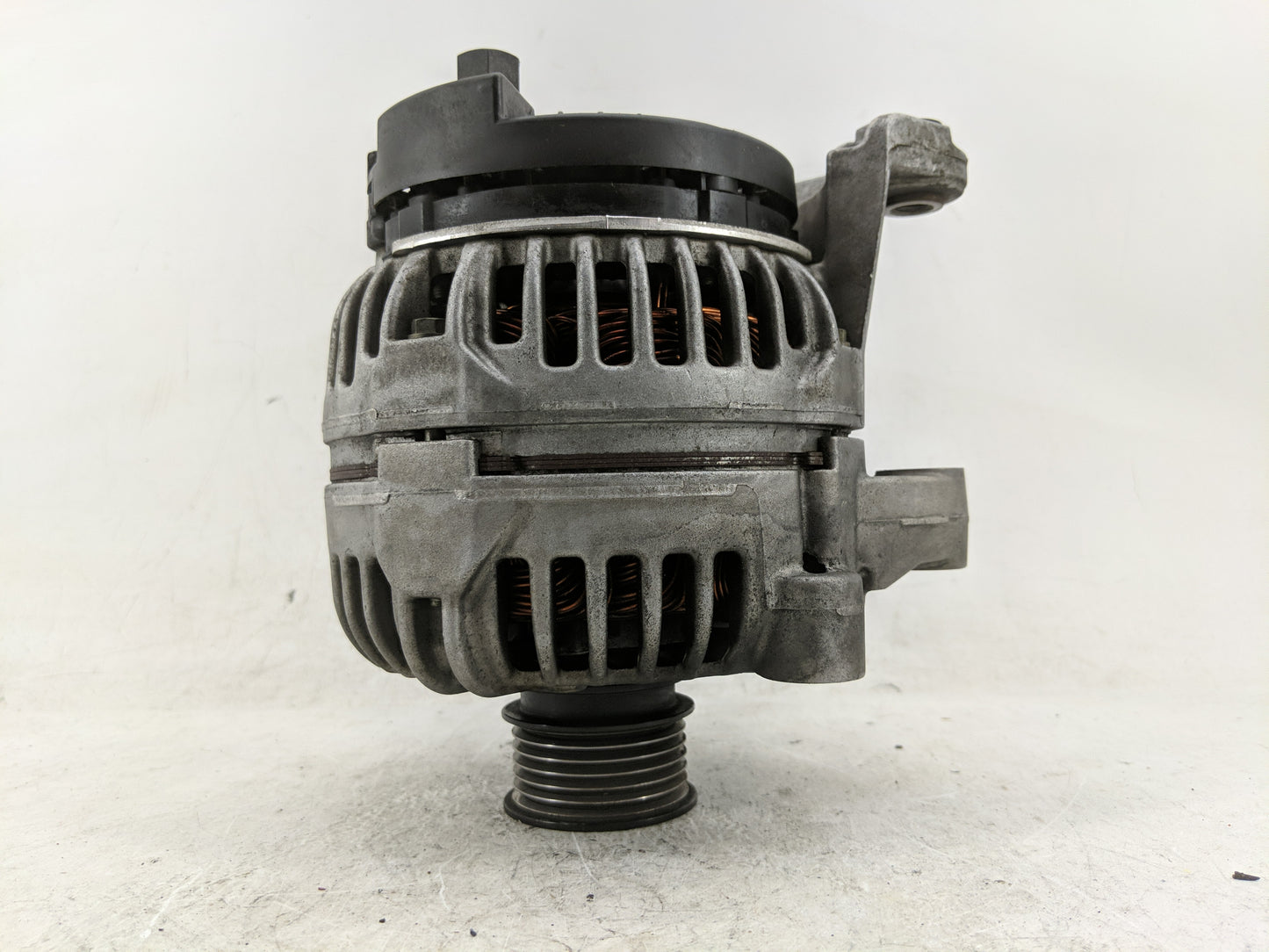 2004 Bmw 330ci Alternator Replacement Generator Charging Assembly Engine OEM P/N:7519618-03 Fits Fits 2001 2002 2003 2005 20