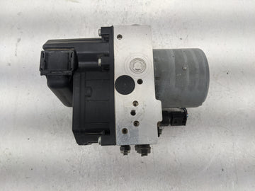 2001-2005 Bmw 330i ABS Pump Control Module Replacement P/N:6762115 Fits Fits 2001 2002 2003 2004 2005 OEM Used Auto Parts