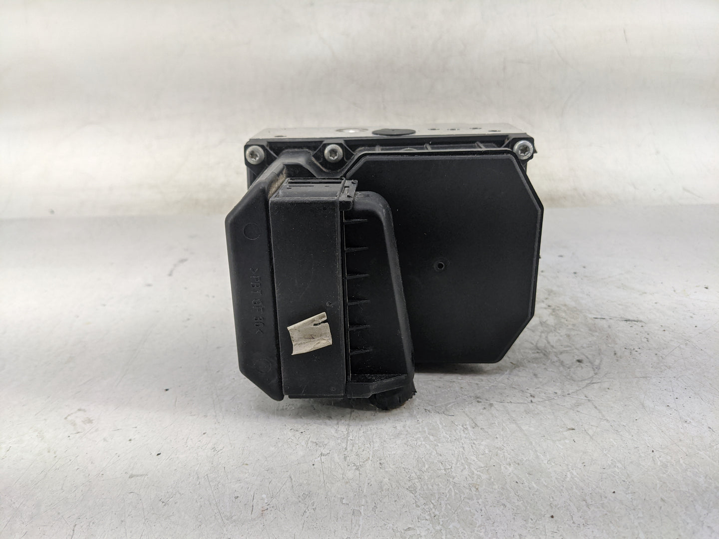 2001-2005 Bmw 330i ABS Pump Control Module Replacement P/N:6762115 Fits Fits 2001 2002 2003 2004 2005 OEM Used Auto Parts - 