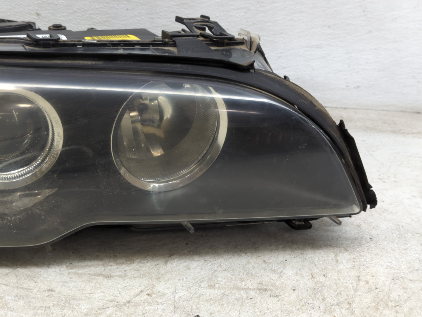 2004 Bmw 330i Passenger Right Oem Head Light Headlight Lamp - Oemusedautoparts1.com