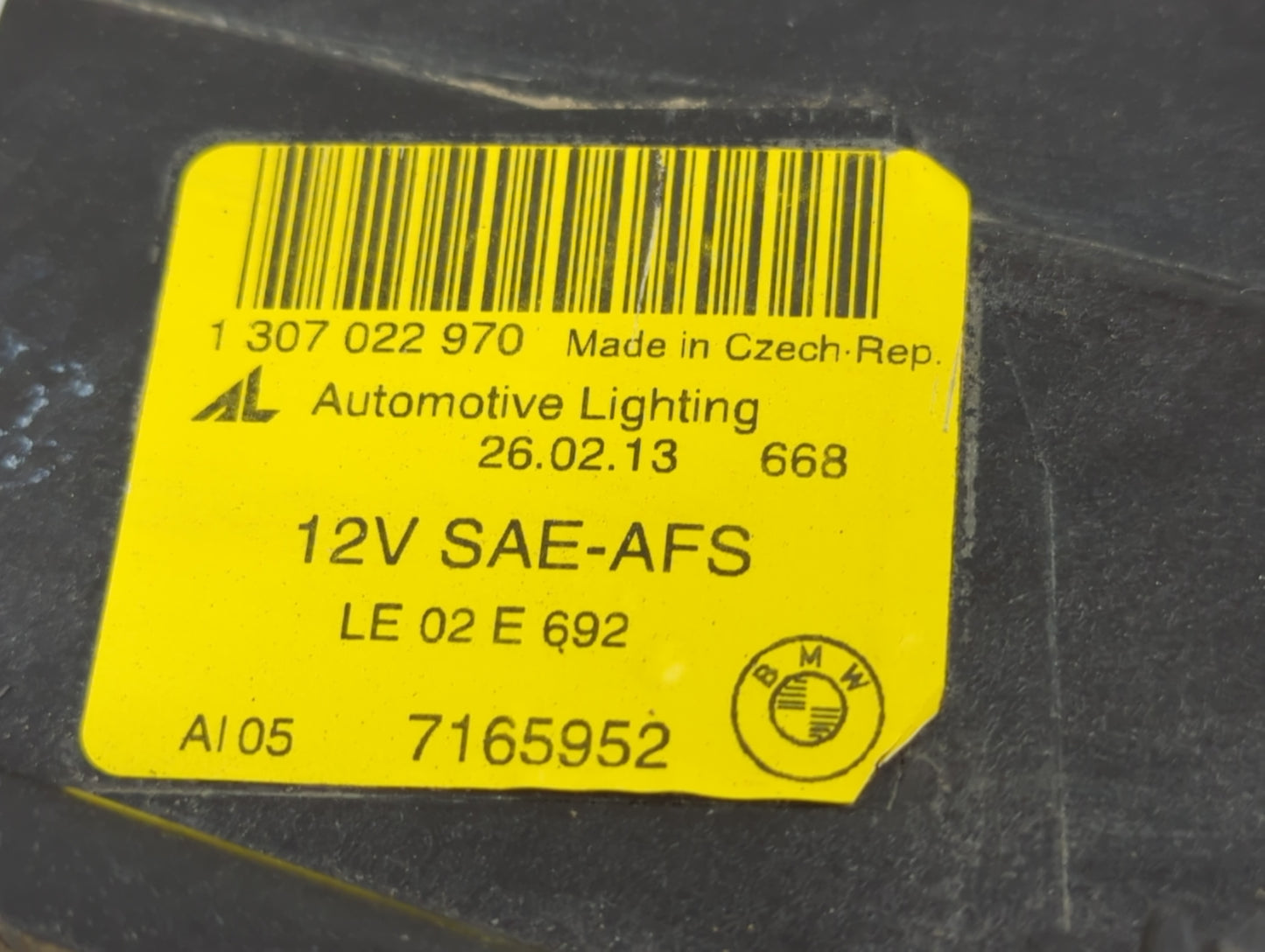 2004 Bmw 330i Passenger Right Oem Head Light Headlight Lamp - Oemusedautoparts1.com