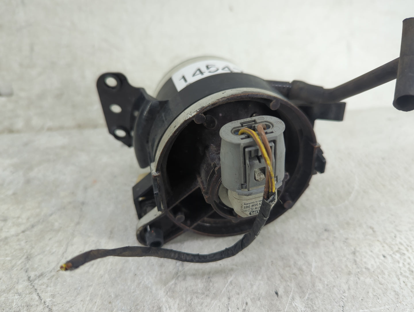 2004-2006 Bmw 330i Driver Left Oem Fog Light Lamp Black - Oemusedautoparts1.com