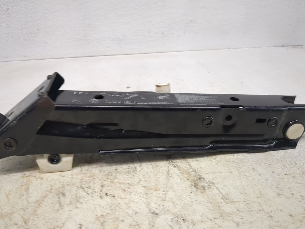 2004 Bmw 530 Spare Scissor Car Jack Black - Oemusedautoparts1.com