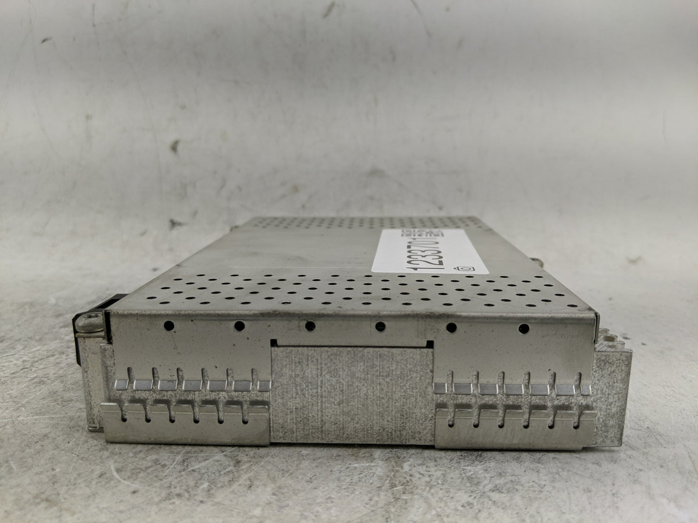 2004-2005 Bmw 530i Radio AM FM Cd Player Receiver Replacement P/N:6512 6 948 064 Fits Fits 2004 2005 OEM Used Auto Parts - O
