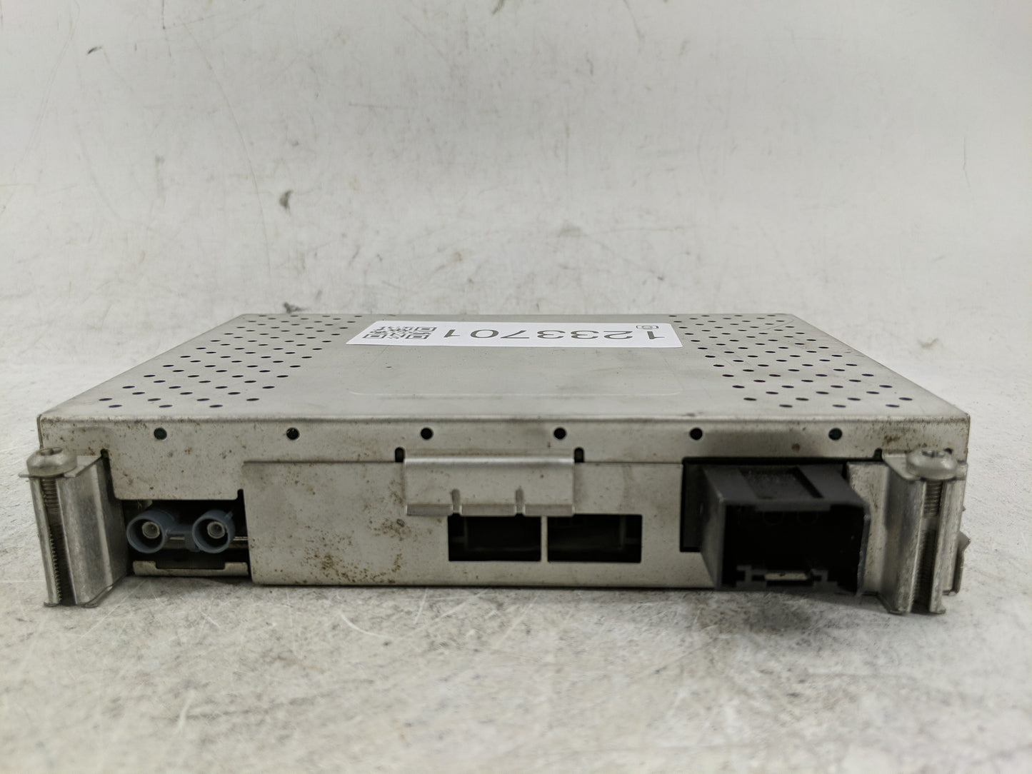 2004-2005 Bmw 530i Radio AM FM Cd Player Receiver Replacement P/N:6512 6 948 064 Fits Fits 2004 2005 OEM Used Auto Parts - O