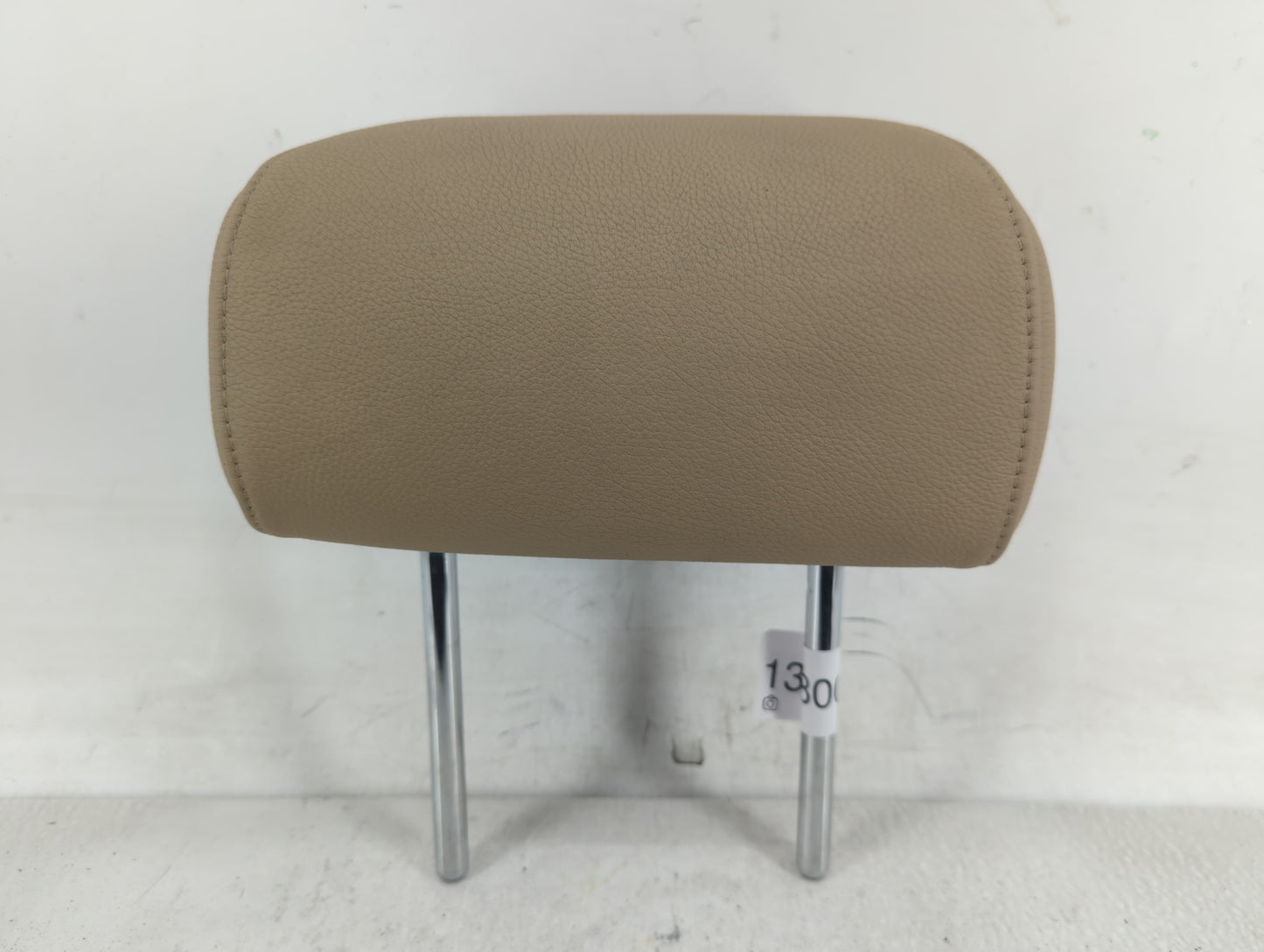 2004 Bmw 530i Headrest Head Rest Rear Center Seat Fits OEM Used Auto Parts - Oemusedautoparts1.com