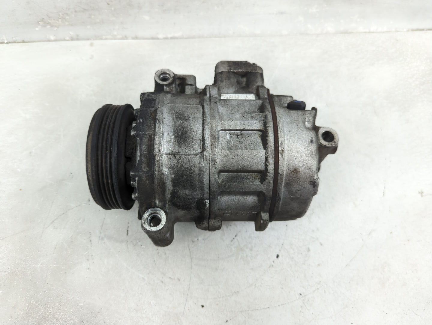 2004-2005 Bmw 530i Air Conditioning A/c Ac Compressor Oem - Oemusedautoparts1.com
