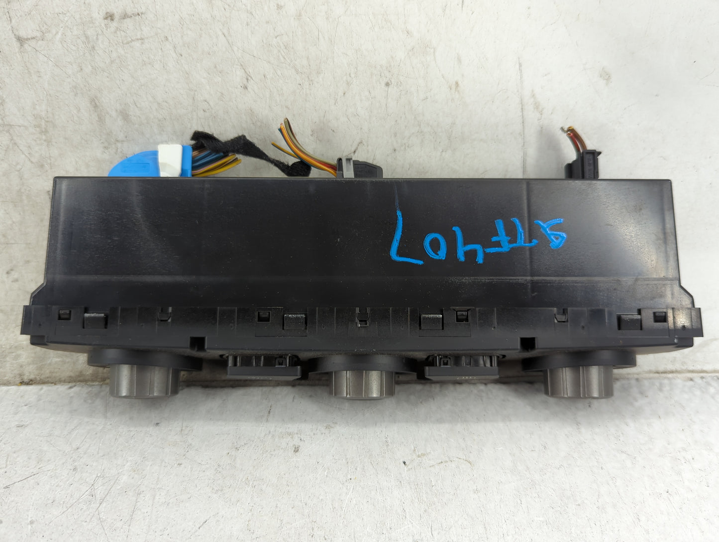 2004 Bmw 530i Climate Control Module Temperature AC/Heater Replacement P/N:6411 6942685-01 64116942685 Fits OEM Used Auto Pa