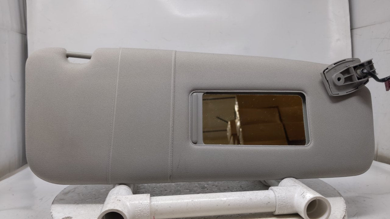 2004 Bmw 545i Sun Visor Shade Replacement Passenger Right Mirror Fits OEM Used Auto Parts - Oemusedautoparts1.com