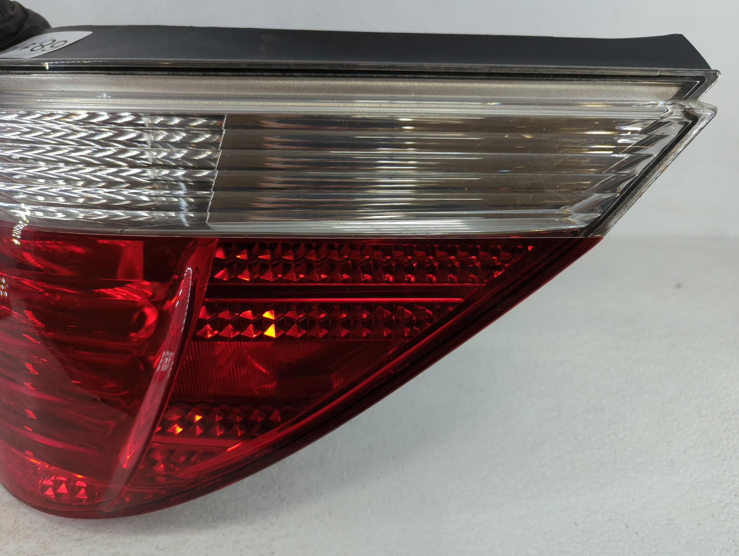 2004-2005 Bmw 545i Tail Light Assembly Passenger Right OEM P/N:6 910 798 Fits Fits 2004 2005 2006 2007 OEM Used Auto Parts -