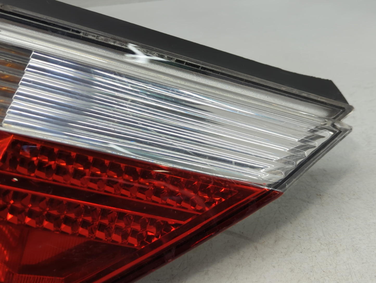 2004-2005 Bmw 545i Tail Light Assembly Passenger Right OEM P/N:7 165 740 Fits Fits 2004 2005 2006 2007 OEM Used Auto Parts -