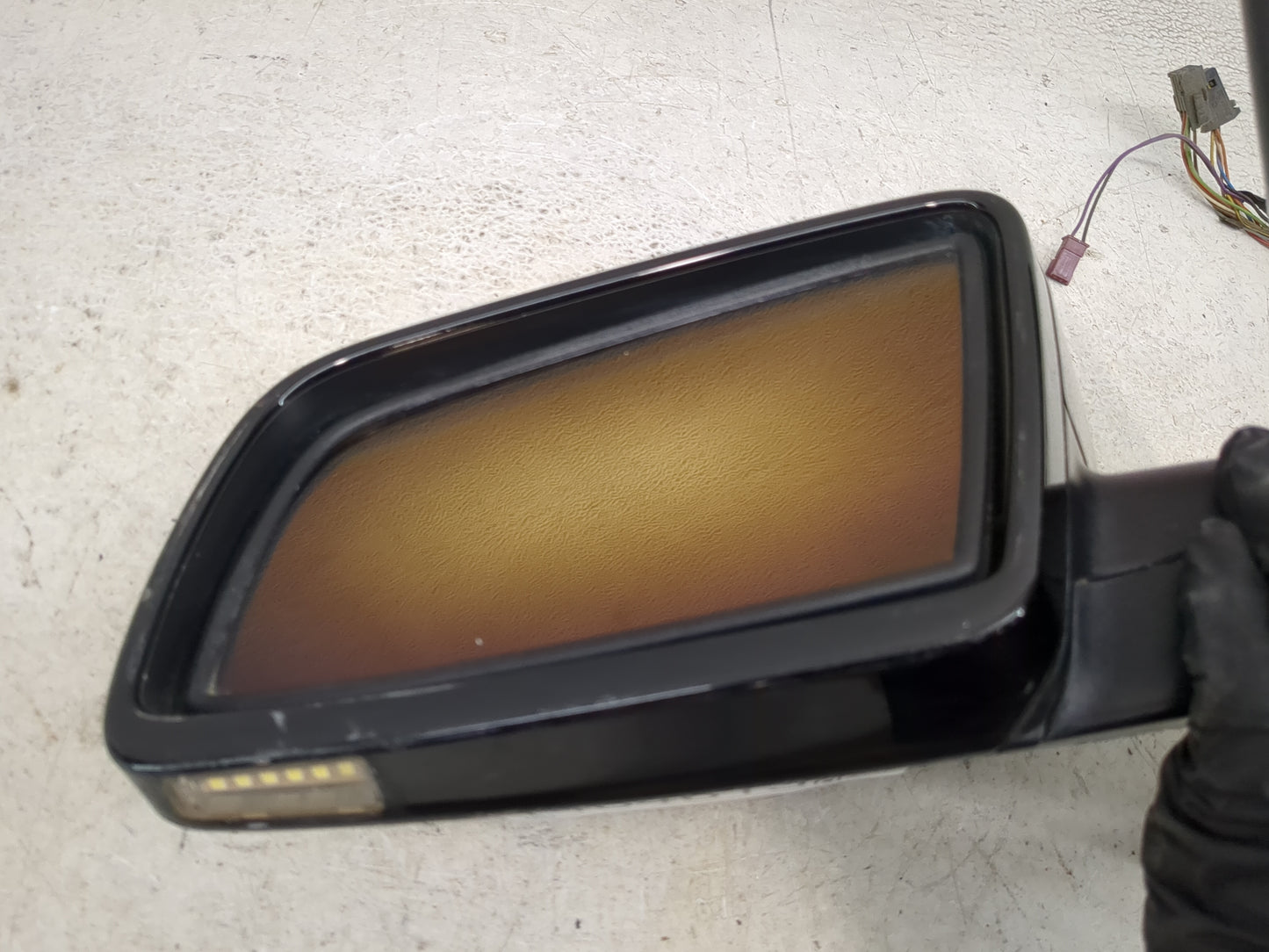 2004-2005 Bmw 645 Driver Side View Mirror - Left Door Mirror OEM Used - Oemusedautoparts1.com