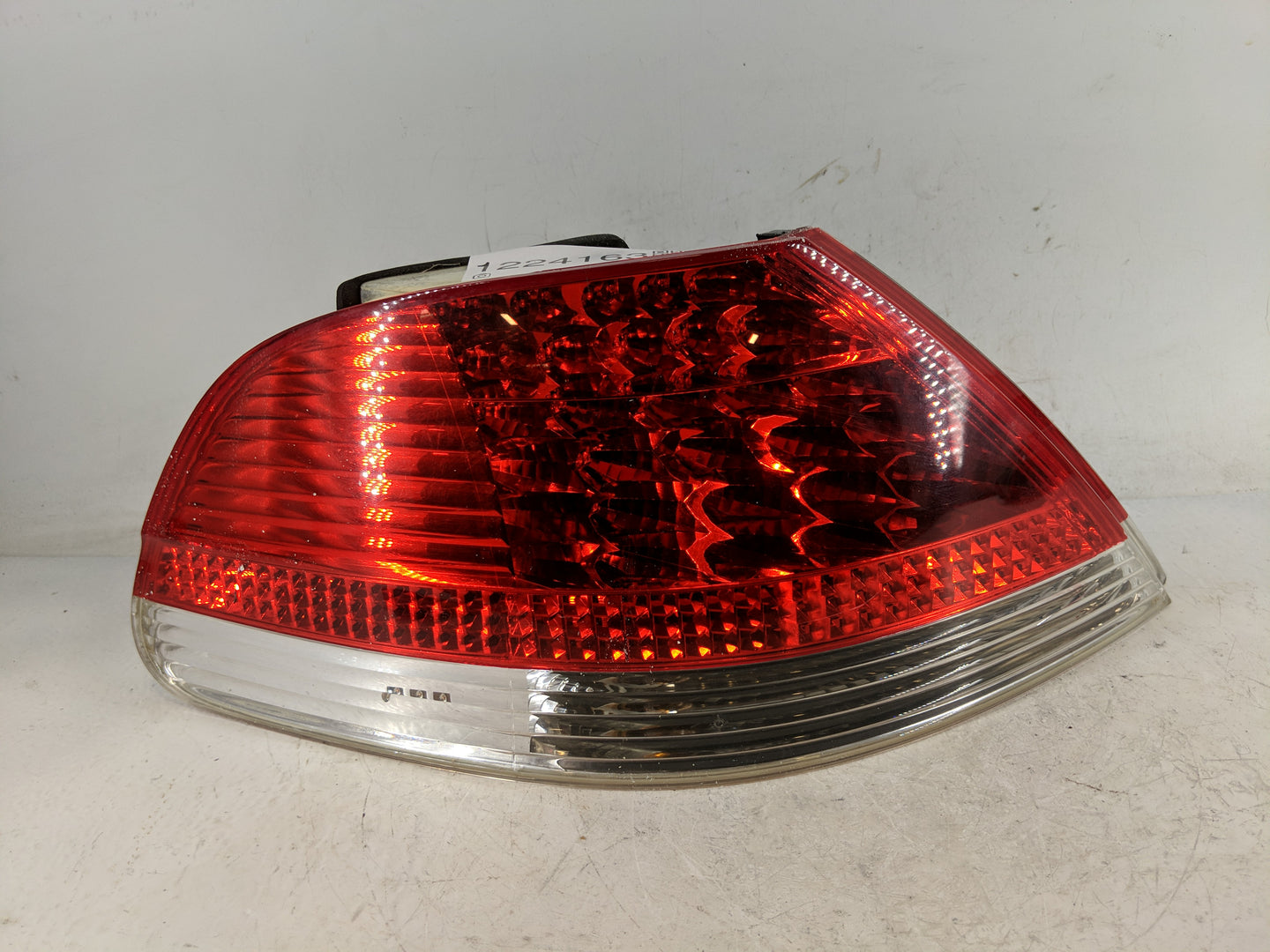 2002-2005 Bmw 745i Tail Light Assembly Driver Left OEM P/N:084133077 Fits Fits 2002 2003 2004 2005 OEM Used Auto Parts - Oem
