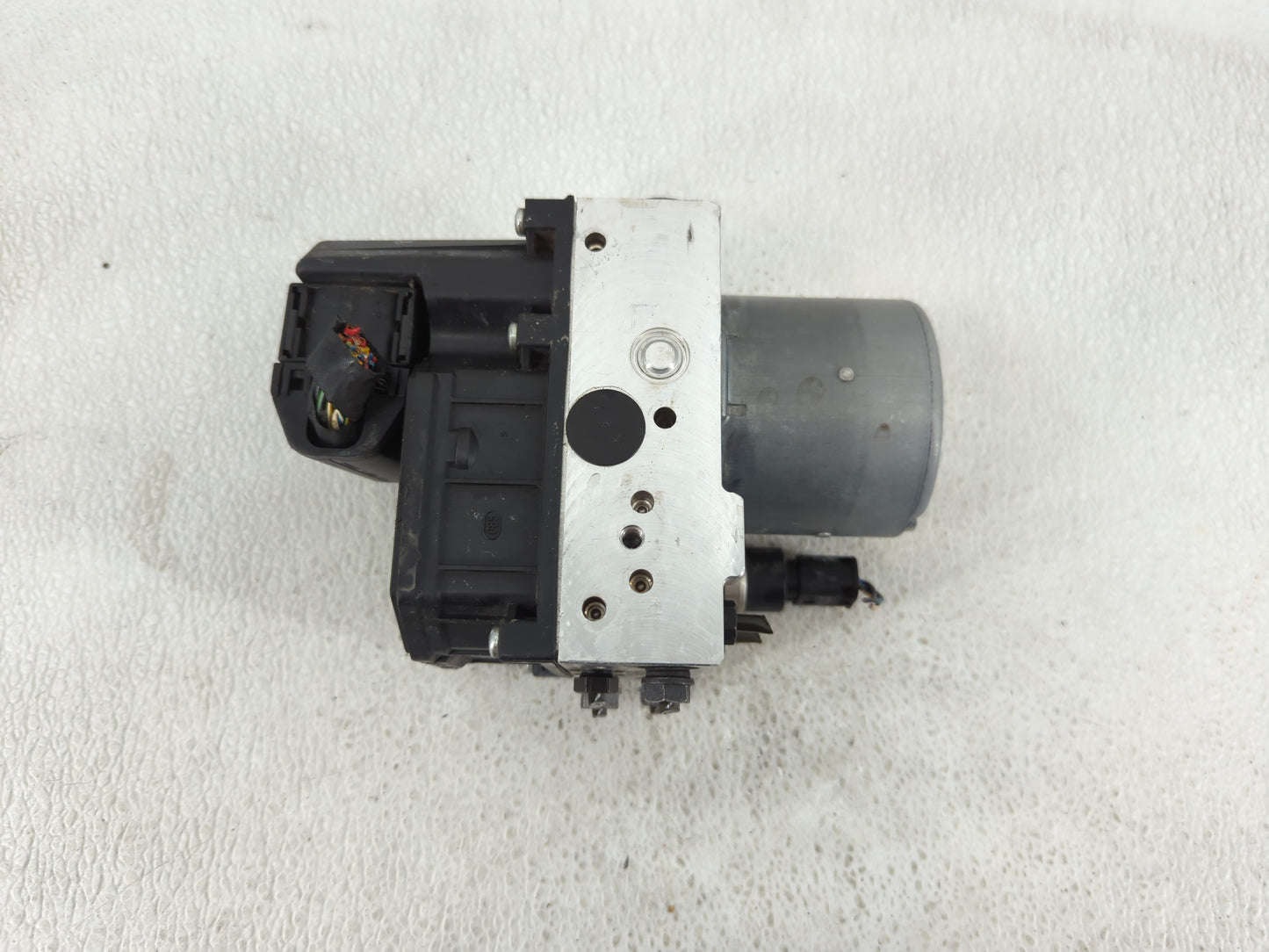 2002-2005 Bmw 745i ABS Pump Control Module Replacement P/N:6 754 512 Fits Fits 2002 2003 2004 2005 OEM Used Auto Parts - Oem