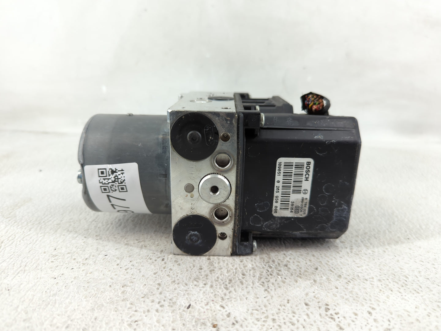 2002-2005 Bmw 745i ABS Pump Control Module Replacement P/N:6 754 512 Fits Fits 2002 2003 2004 2005 OEM Used Auto Parts - Oem